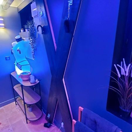 Loveroom Sauna, Balneo, Parking Prive Dans Le Centre De Онфлёр Экстерьер фото