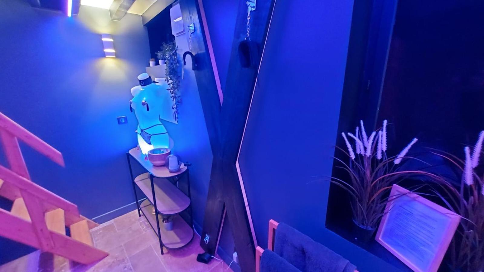 Loveroom Sauna, Balneo, Parking Prive Dans Le Centre De Онфлёр Экстерьер фото